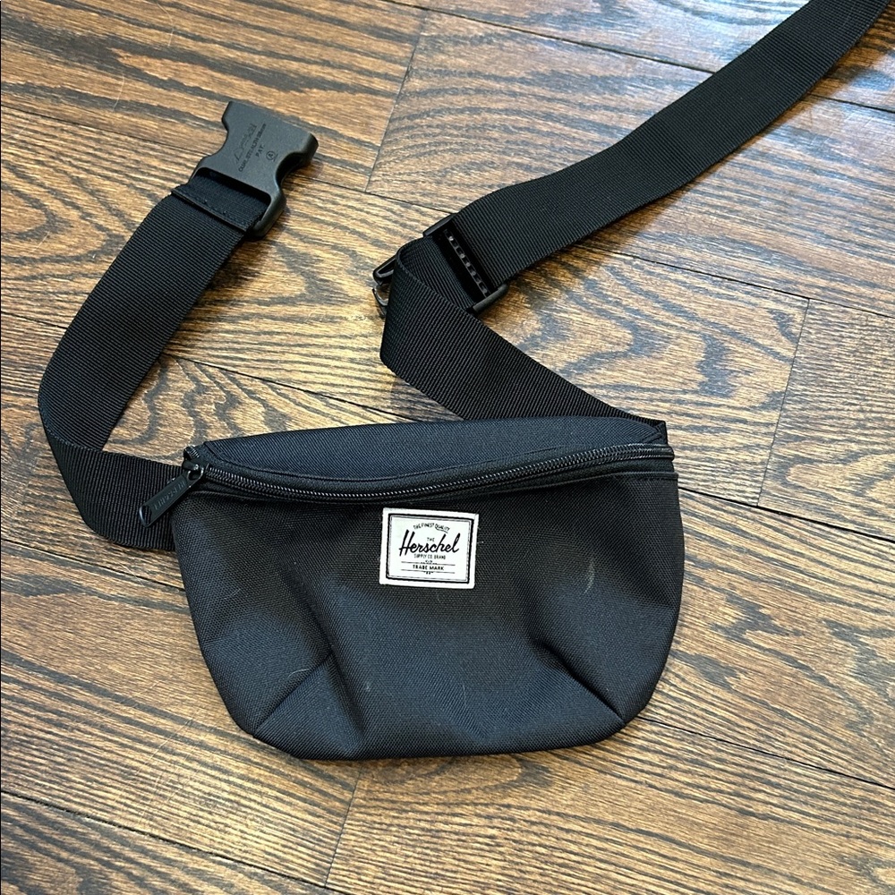 Herschel Supply Company Classic Black Belt Bag